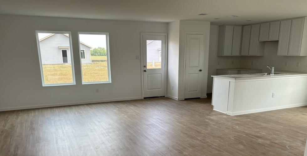 108 Laura Leigh Lane, Angleton, Texas image 10