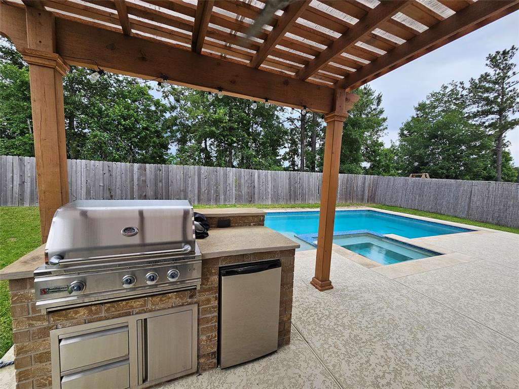 14459 Sunny Bend Way, Conroe, Texas image 9
