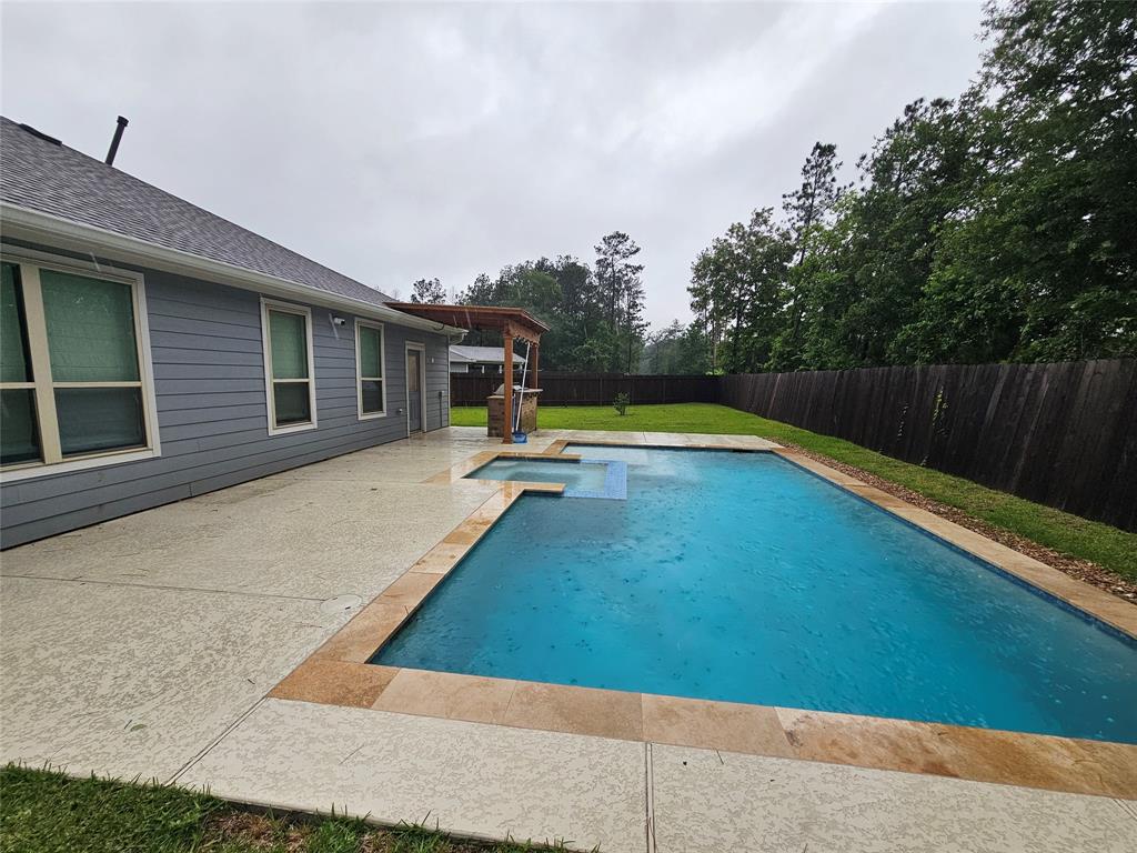 14459 Sunny Bend Way, Conroe, Texas image 6
