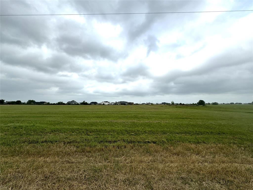 514 Chuckwagon Trail, Angleton, Texas image 5