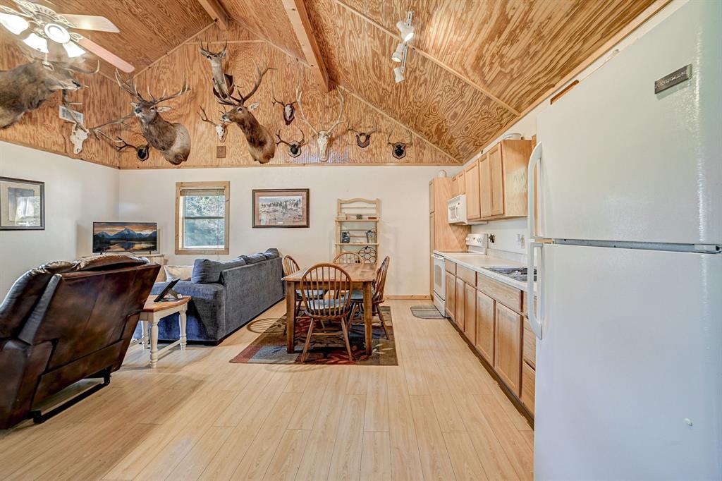 1301 County Road 2103, Weimar, Texas image 11