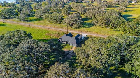 A home in Angleton