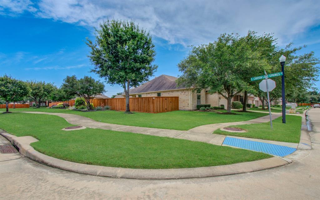 9126 Lake Lewisville Court, Cypress, Texas image 1