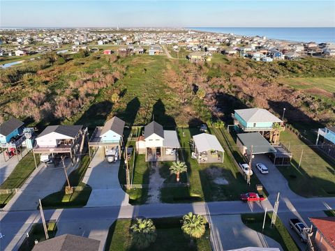 A home in Crystal Beach