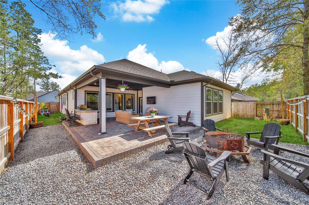 325 Bromley Square Drive, Montgomery, Texas image 1