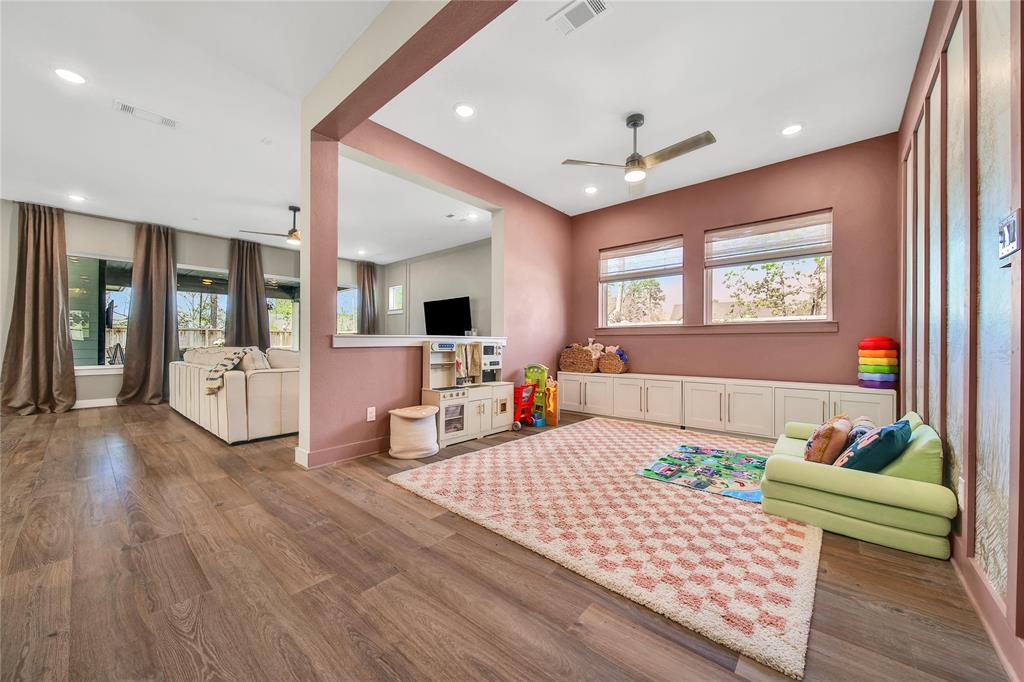 325 Bromley Square Drive, Montgomery, Texas image 18