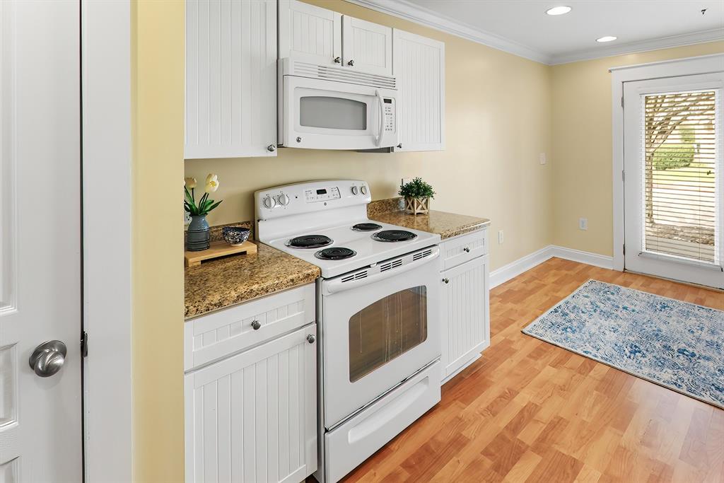 1725 Harvey Mitchell Parkway #1311, College Station, Texas image 8