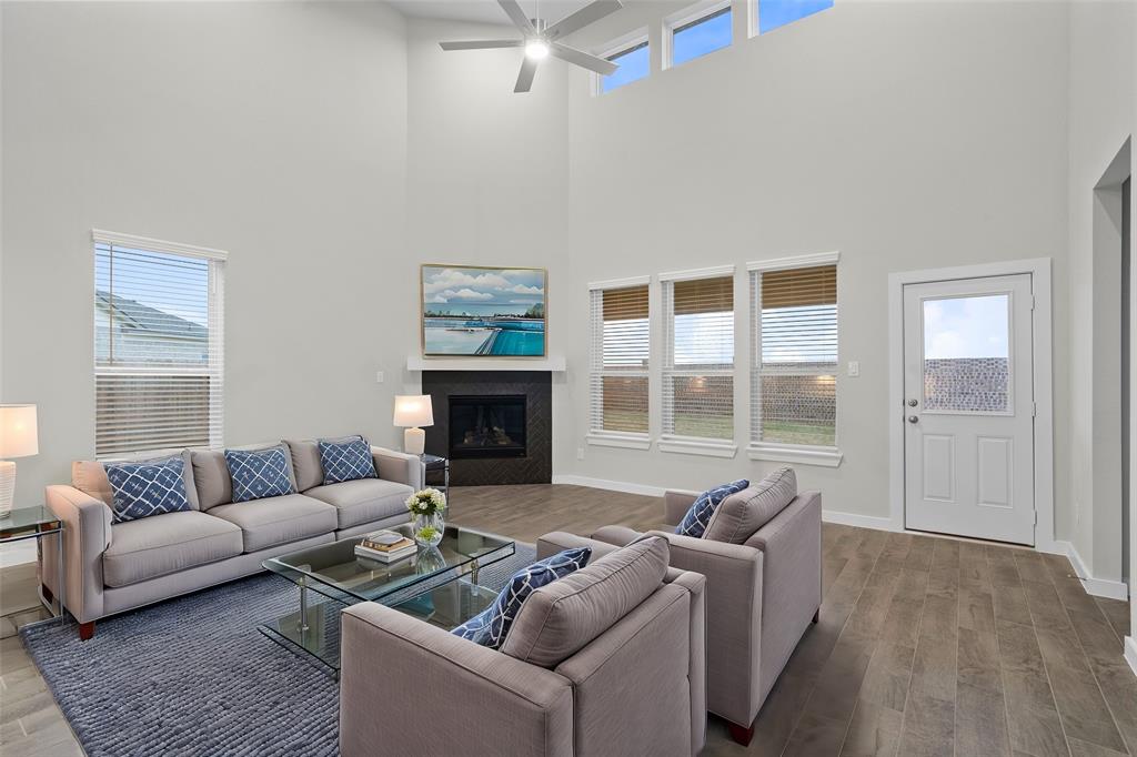 316 East Tranquil Fields Lane, Waller, Texas image 9