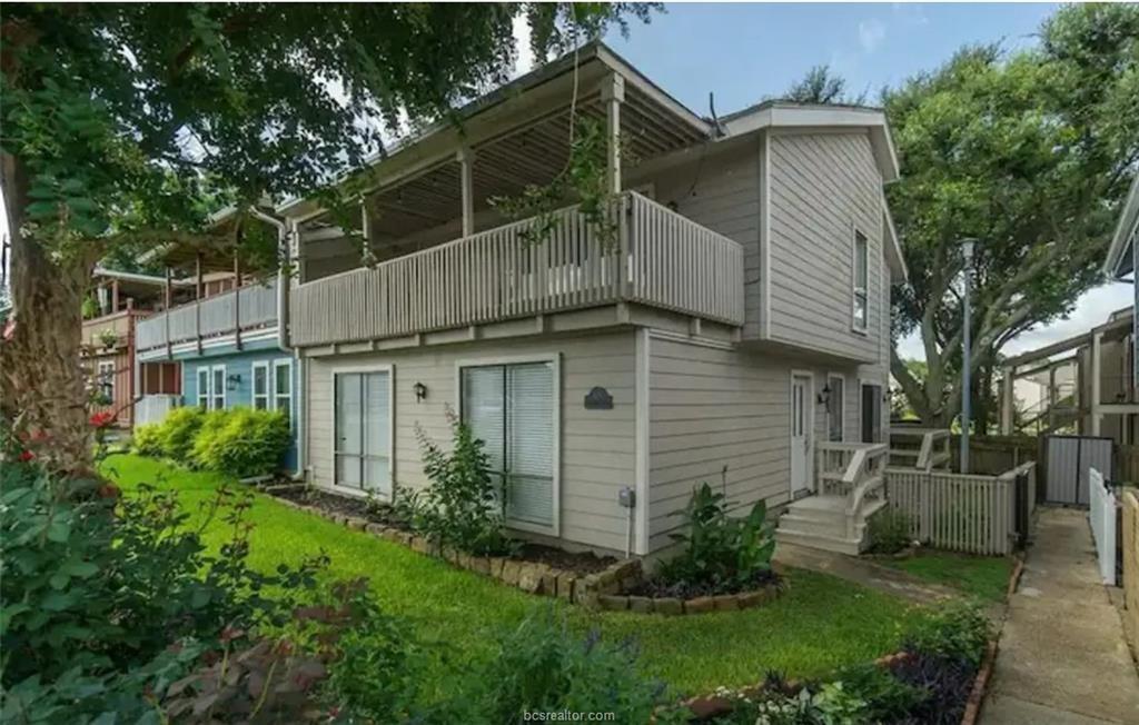 129 April Point Drive, Conroe, Texas image 12