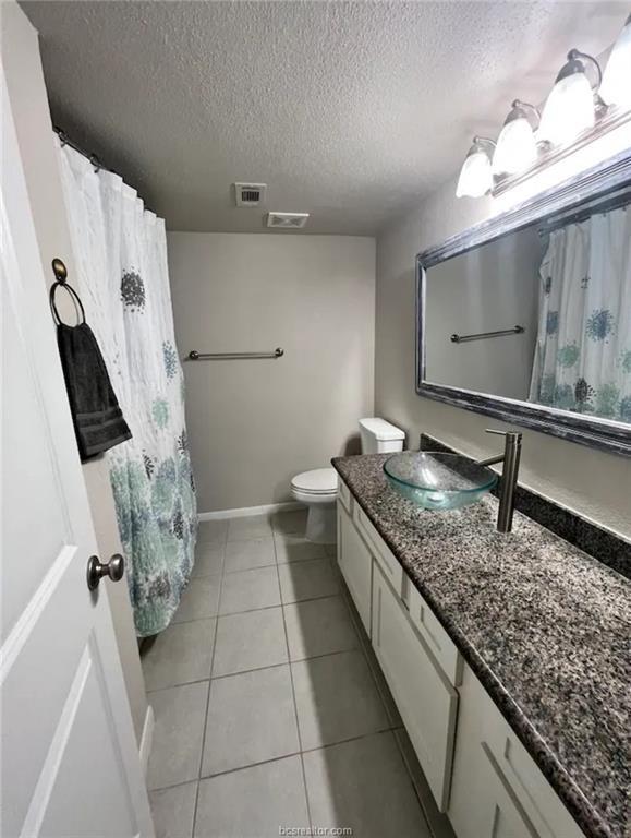 129 April Point Drive, Conroe, Texas image 7