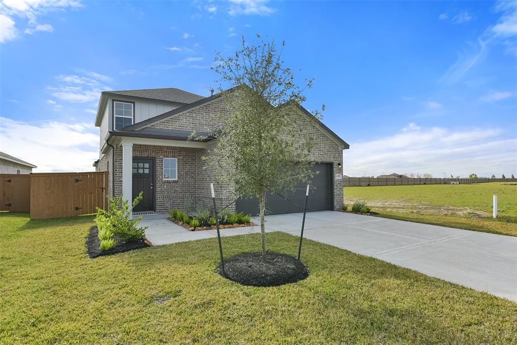 1102 Wildflower Way Drive, Beasley, Texas image 1