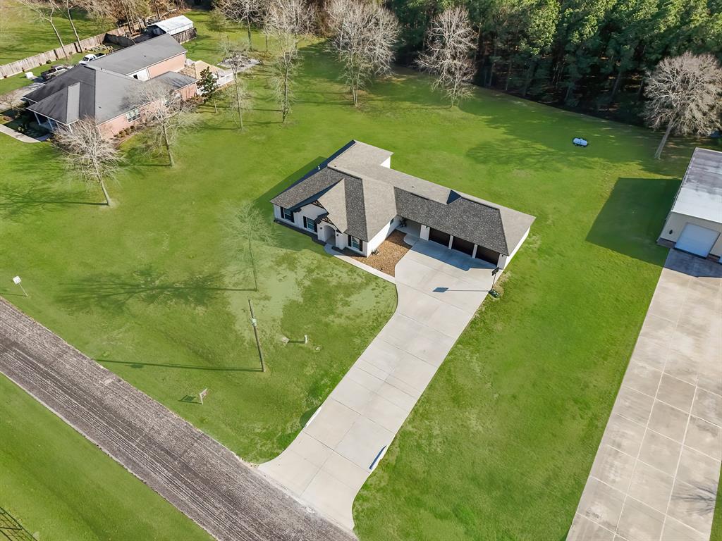 572 Pinchback Drive, Anahuac, Texas image 39