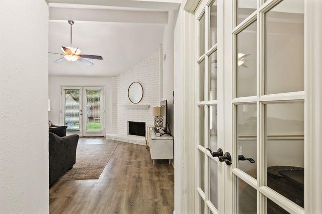 4 N White Pebble Court