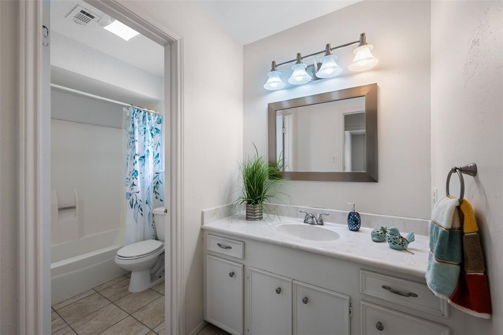 1403 Maygrove Drive, Sugar Land, Texas image 36