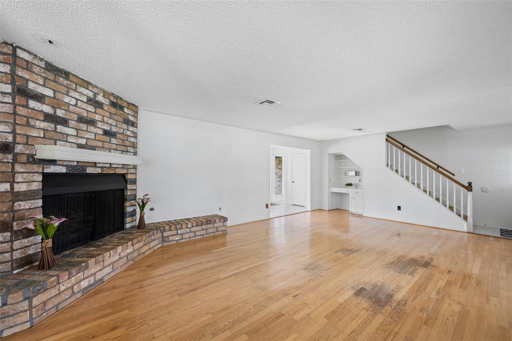 1403 Maygrove Drive, Sugar Land, Texas image 11