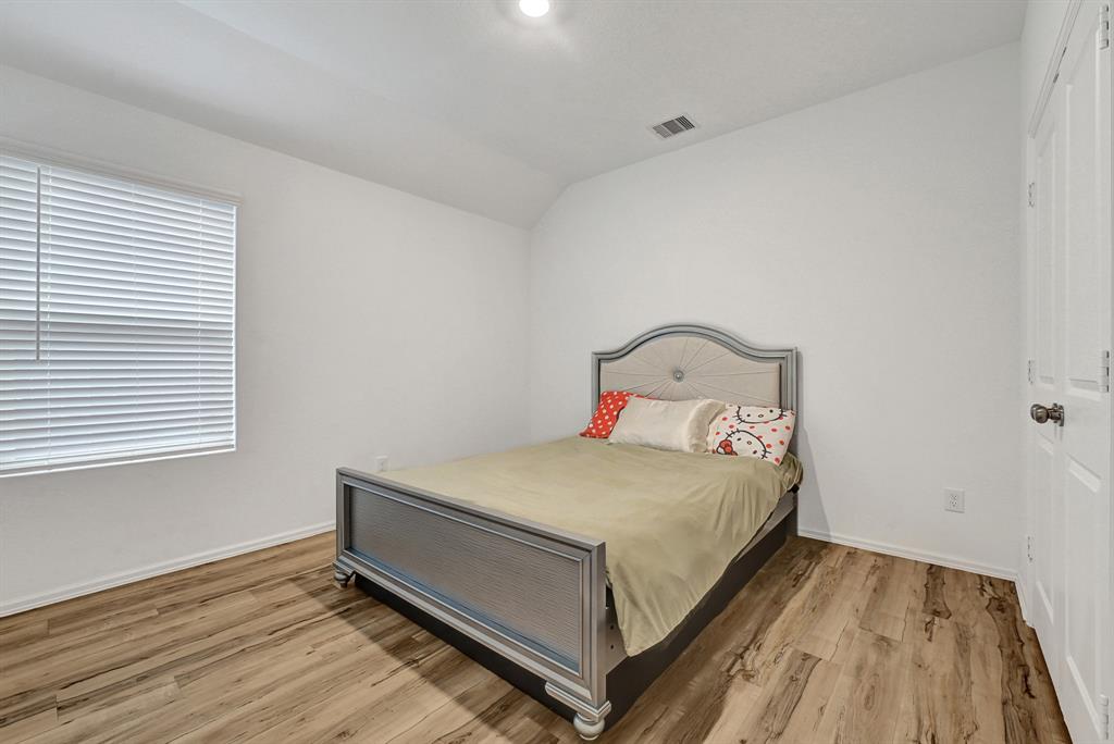 4818 Penton Meadow Lane, Rosharon, Texas image 6