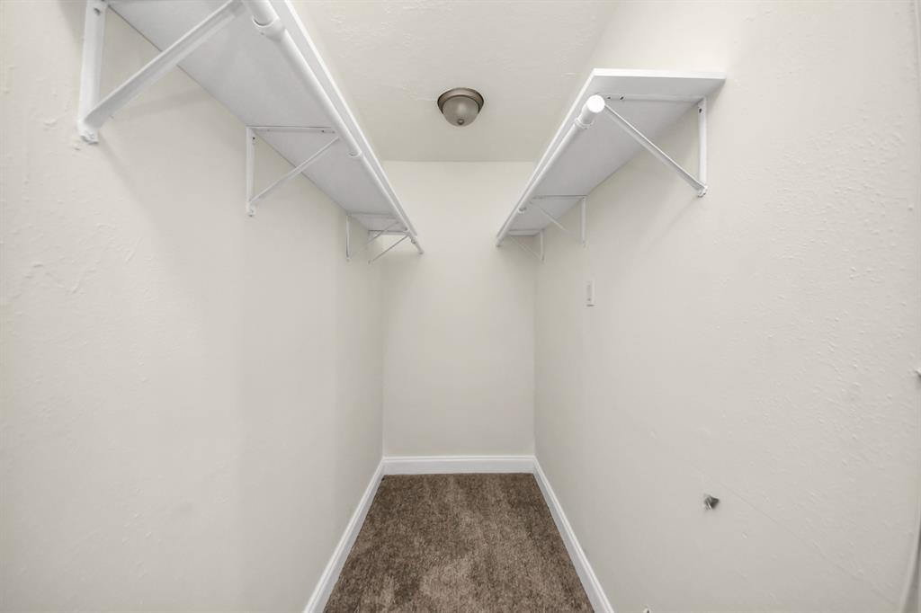 3906 Crystal Falls Drive, Missouri City, Texas image 27