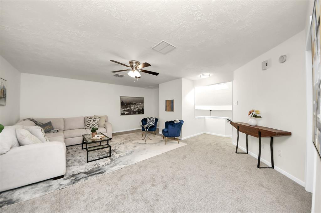 3906 Crystal Falls Drive, Missouri City, Texas image 34