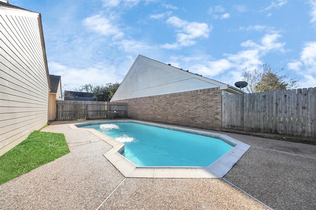3906 Crystal Falls Drive, Missouri City, Texas image 40
