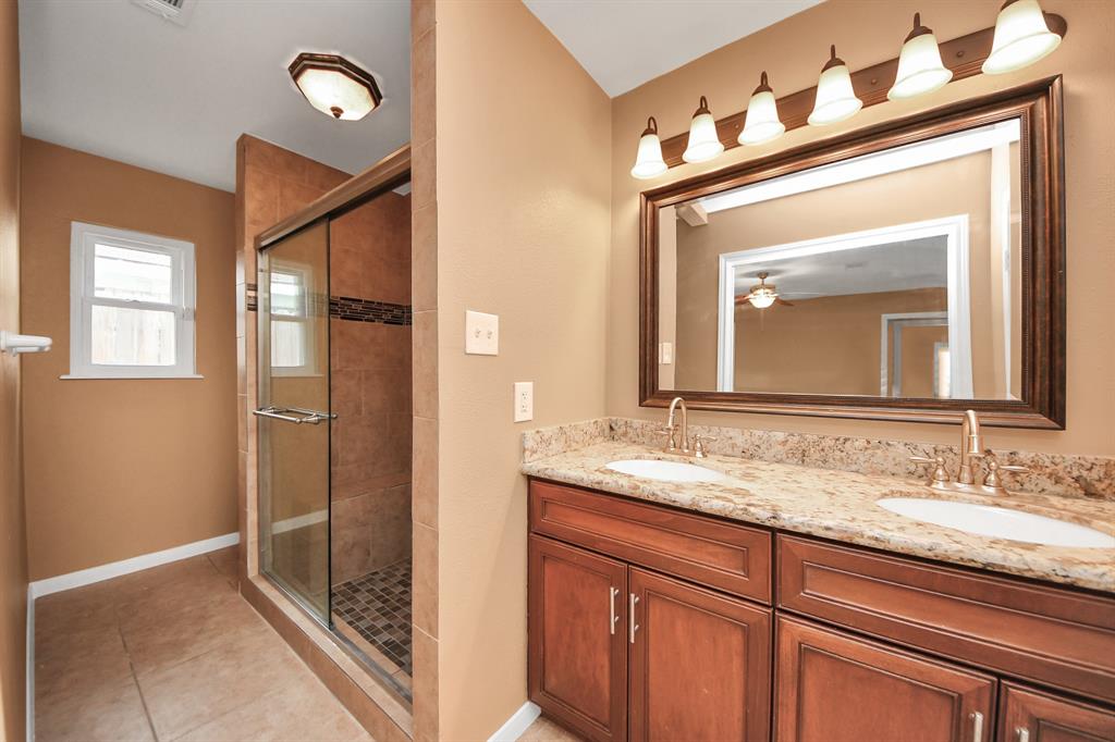 11006 Sagehill Drive, Houston, Texas image 14