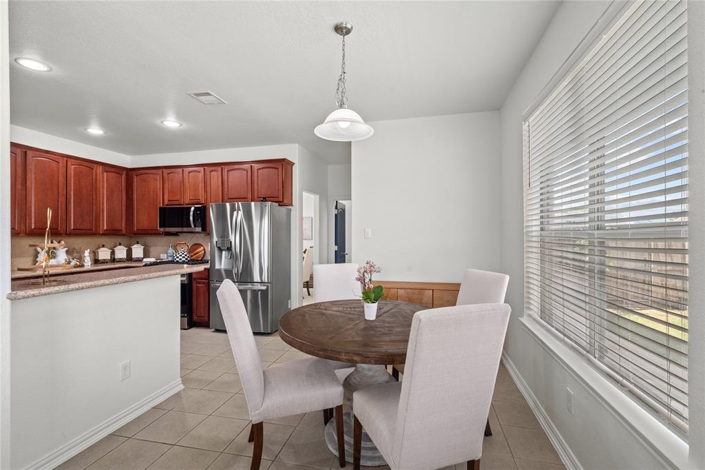 1056 Jennifer Street, Alvin, Texas image 12