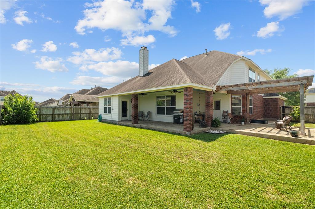 1056 Jennifer Street, Alvin, Texas image 31