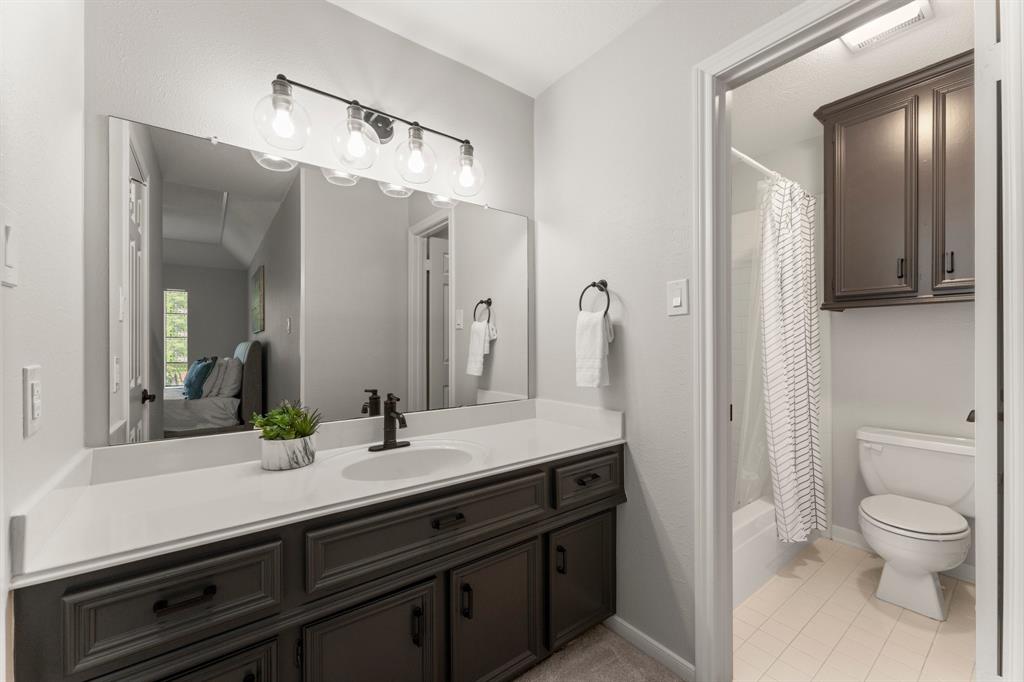 39 Golden Sunset Circle, The Woodlands, Texas image 35
