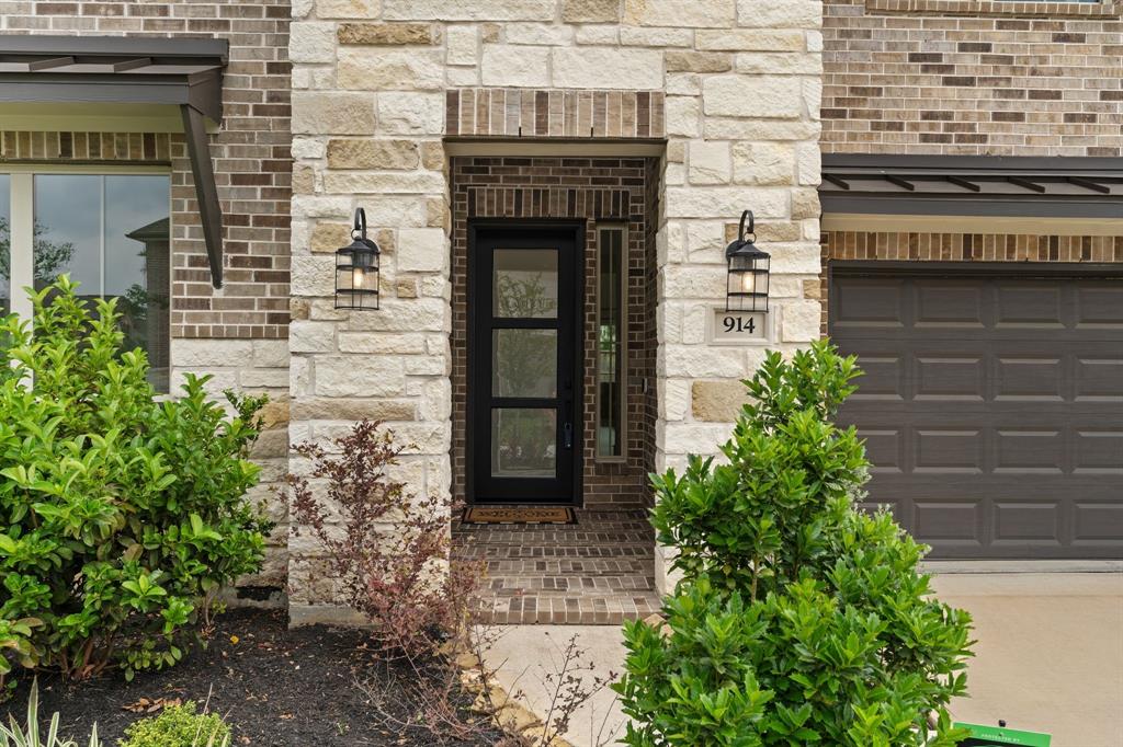 914 Sendero Trail, Conroe, Texas image 5