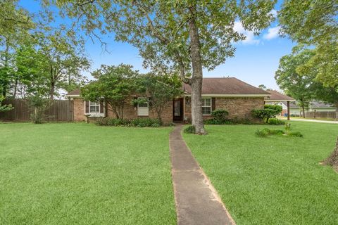 Photo of 303 Greenwood Drive, Livingston, TX 77351 (MLS # 10504988)