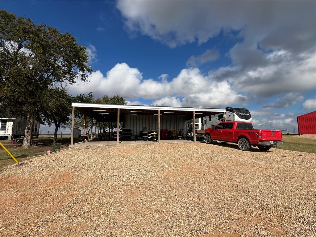 7734 Krueger Road Rd, Bleiblerville, Texas image 8