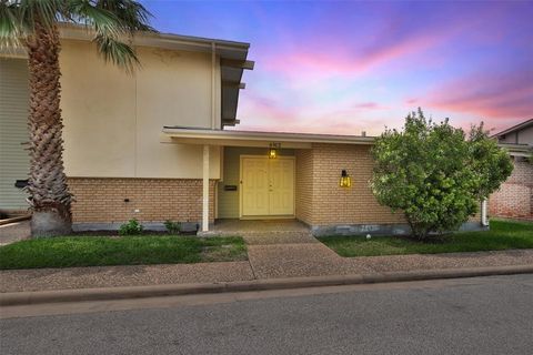 6912 Williams Drive Galveston TX 77551