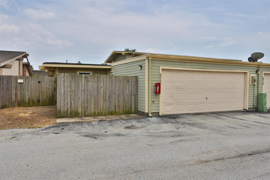 6912 Williams Drive, Galveston, Texas image 38