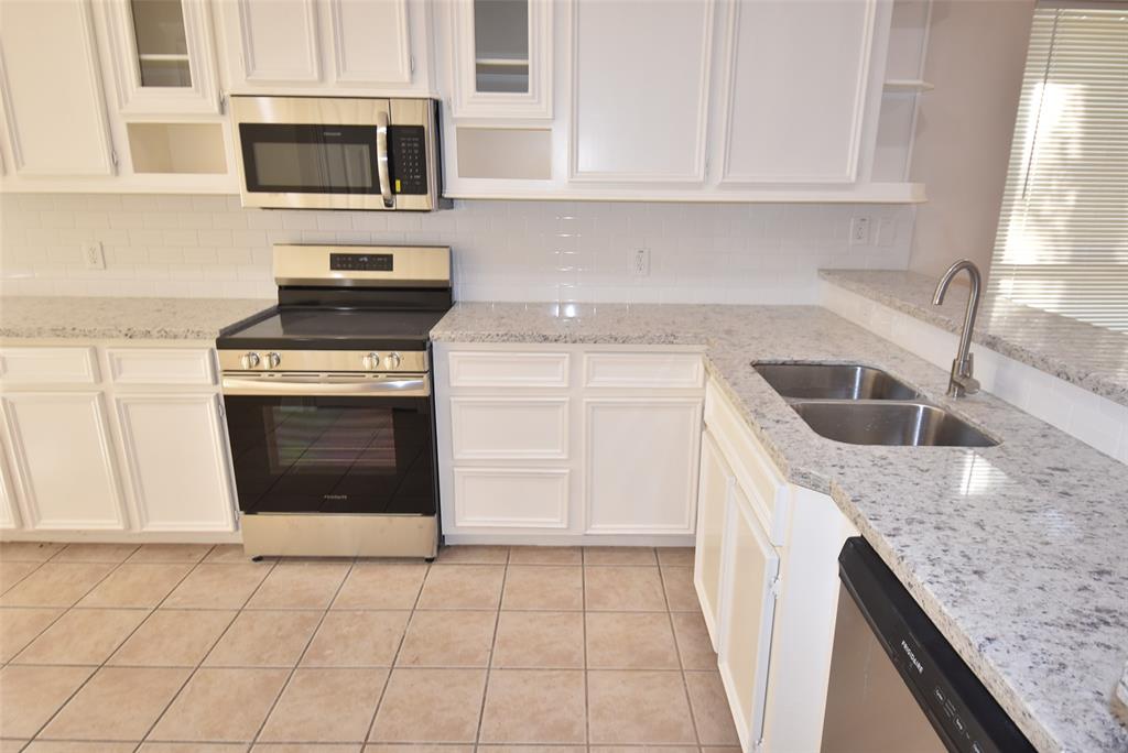 12946 Centaurus Court, Willis, Texas image 6