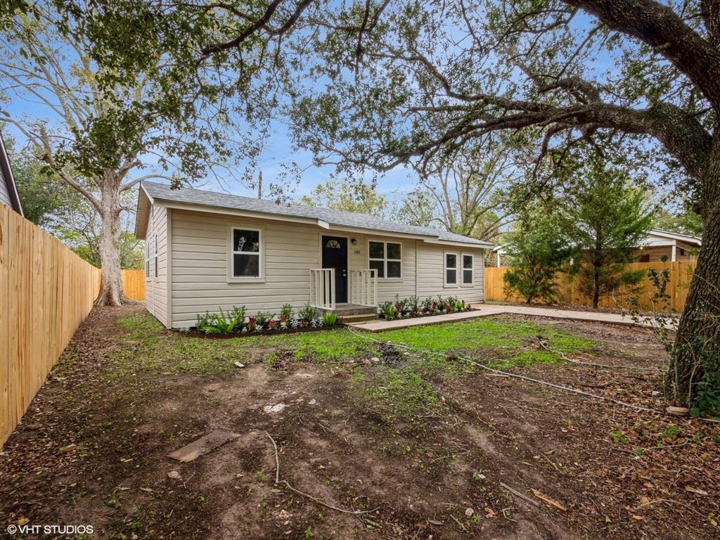 1483 Garcia Street, El Campo, Texas image 2