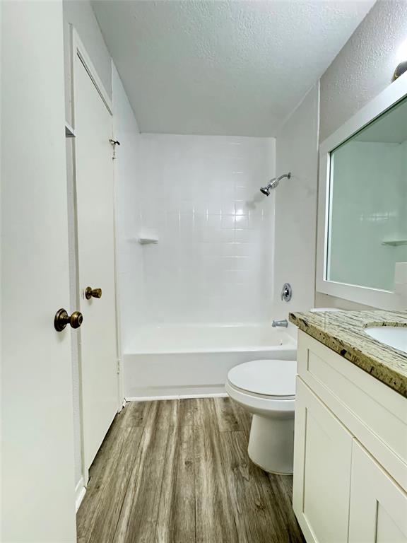 2202 Windy Meadow Drive, Sugar Land, Texas image 14