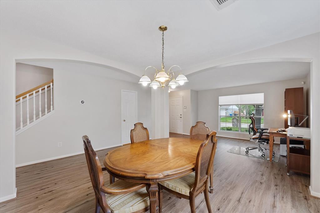2514 Halstead Drive, Spring, Texas image 10