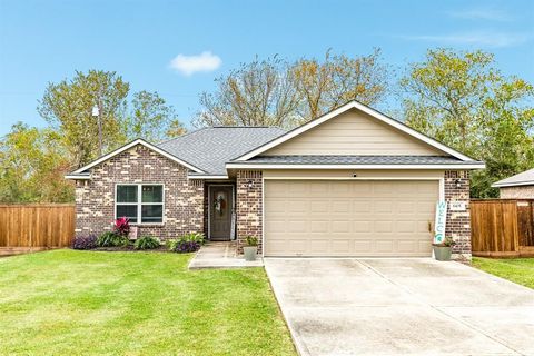 A home in Angleton