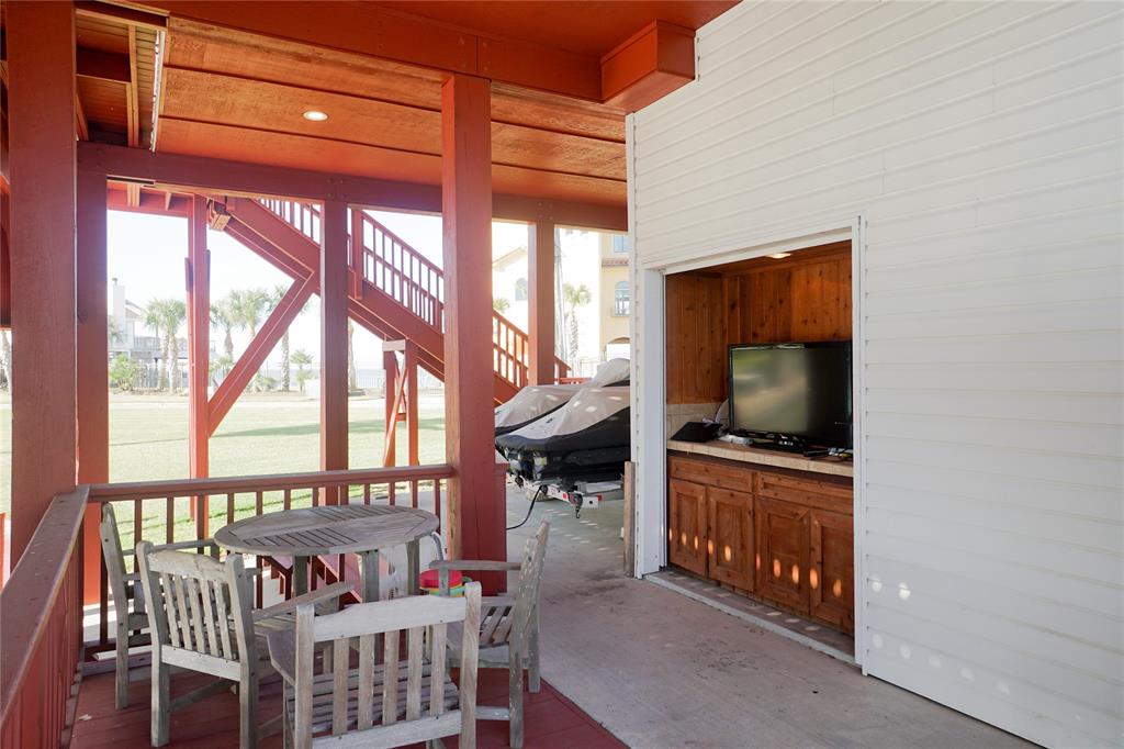 16619 Bayfront Drive