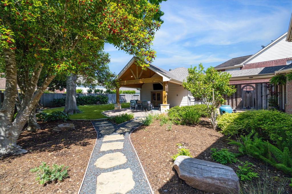 6503 Brobeck Court, Sugar Land, Texas image 1