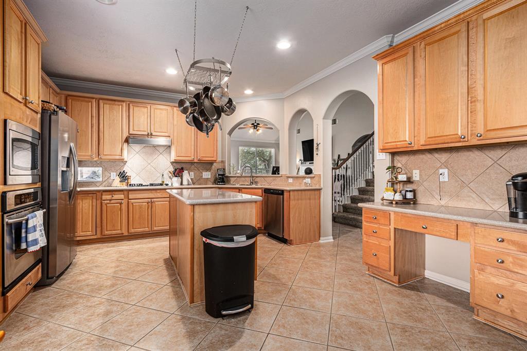 4604 Chaperel Drive, Pearland, Texas image 5