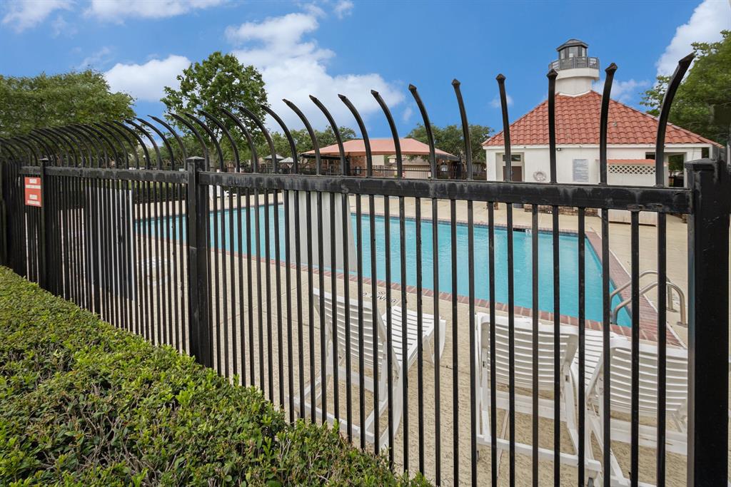 4604 Chaperel Drive, Pearland, Texas image 34
