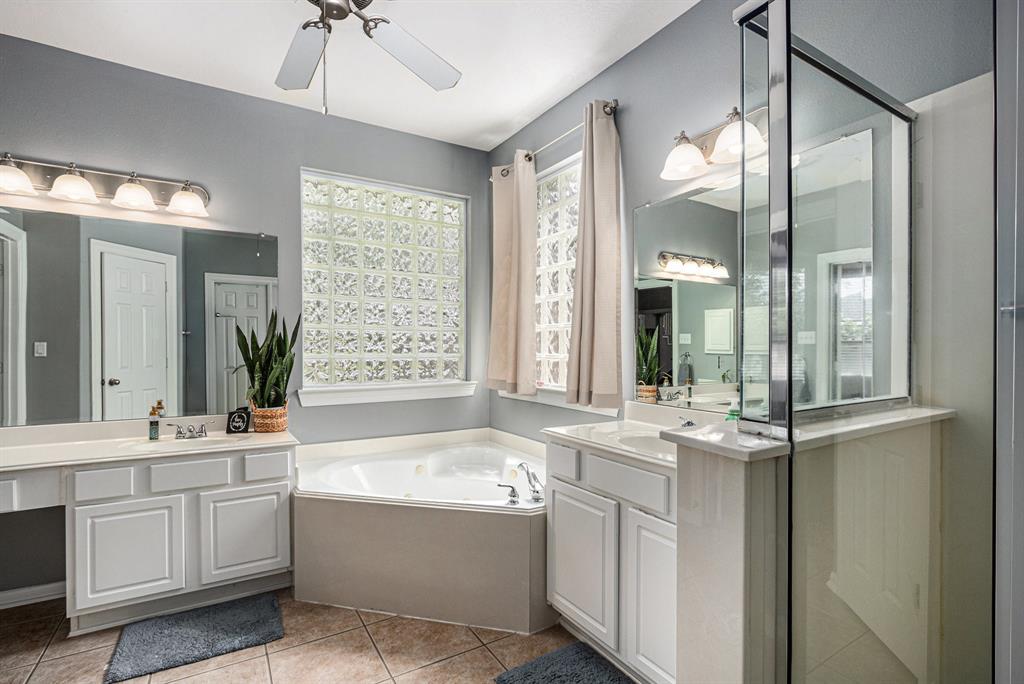 4604 Chaperel Drive, Pearland, Texas image 15