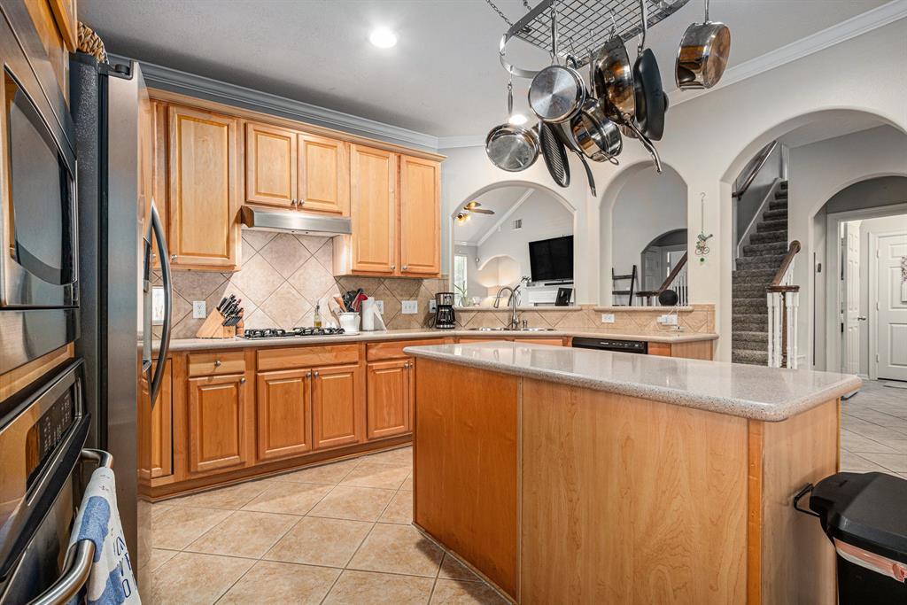 4604 Chaperel Drive, Pearland, Texas image 6