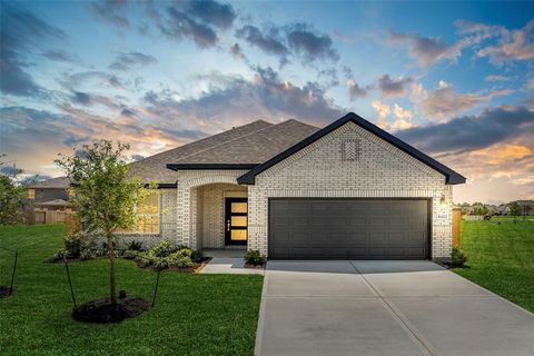 Single Family Residence in Mont Belvieu TX 11318 Youngquist Drive.jpg