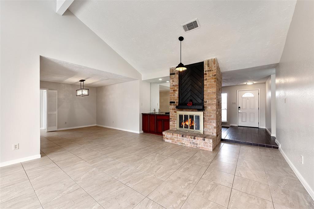 16419 Lost Quail Drive, Houston, Texas image 2
