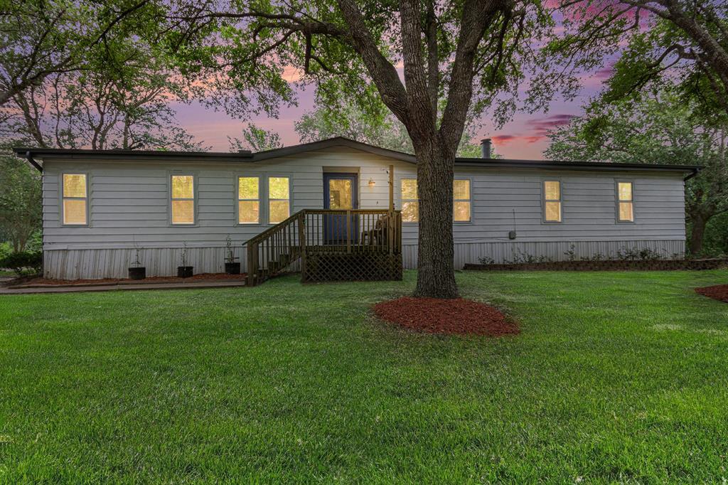 16220 Hudson Road, Santa Fe, Texas image 1