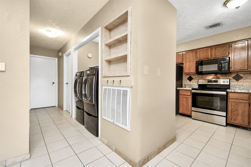 2501 Gulf Freeway #250D, Dickinson, Texas image 9