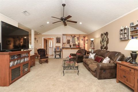 Single Family Residence in Spring TX 17607 Mellow Ridge Drive 12.jpg