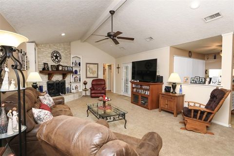 Single Family Residence in Spring TX 17607 Mellow Ridge Drive 10.jpg