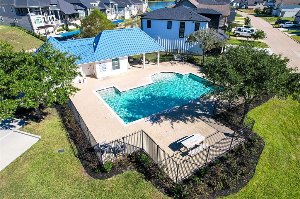 10901 Afternoon Shade, Willis, Texas image 10